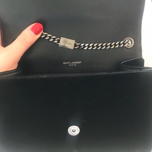 YSL SAINT LAURENT. Authentic Black Velvet Bag - Picture 3 of 8